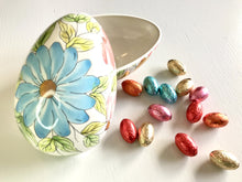 Carregar imagem no visualizador da galeria, Ovo de Páscoa de cerâmica