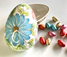 Carregar imagem no visualizador da galeria, Ovo de Páscoa de cerâmica