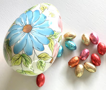 Carregar imagem no visualizador da galeria, Ovo de Páscoa de cerâmica