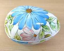 Carregar imagem no visualizador da galeria, Ovo de Páscoa de cerâmica