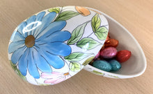 Carregar imagem no visualizador da galeria, Ovo de Páscoa de cerâmica