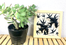 Carregar imagem no visualizador da galeria, Quadro Azulejo e Andorinhas, Tradicional Preto- 24x24cm