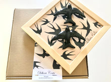 Carregar imagem no visualizador da galeria, Quadro Azulejo e Andorinhas, Tradicional Preto- 24x24cm