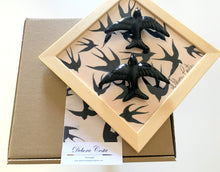 Carregar imagem no visualizador da galeria, Quadro Azulejo e Andorinhas, Tradicional Preto- 24x24cm