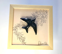 Carregar imagem no visualizador da galeria, Quadro Azulejo Andorinha, Revoada - 24x24cm