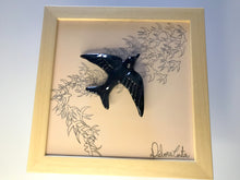 Carregar imagem no visualizador da galeria, Quadro Azulejo Andorinha, Revoada - 24x24cm