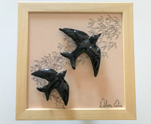 Carregar imagem no visualizador da galeria, Quadro Azulejo e Andorinhas, Revoada - 24x24cm