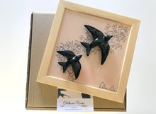 Carregar imagem no visualizador da galeria, Quadro Azulejo e Andorinhas, Revoada - 24x24cm