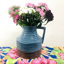 Carregar imagem no visualizador da galeria, jarro de Cerâmica 19x17cm (Castanho e Azul Acinzentado)