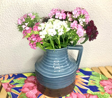 Carregar imagem no visualizador da galeria, jarro de Cerâmica 19x17cm (Castanho e Azul Acinzentado)