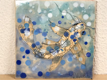 Carregar imagem no visualizador da galeria, Azulejo de carpa pintado á mão 20x20cm