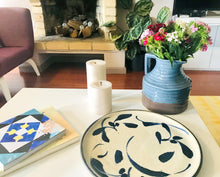 Carregar imagem no visualizador da galeria, jarro de Cerâmica 19x17cm (Castanho e Azul Acinzentado)