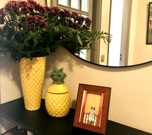 Carregar imagem no visualizador da galeria, Jarra de cerâmica Amarela 29x15cm