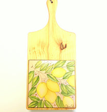 Carregar imagem no visualizador da galeria, Tábua de Madeira com Azulejo 50x22cm