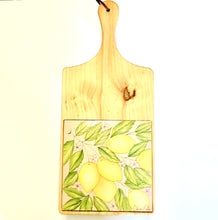 Carregar imagem no visualizador da galeria, Tábua de Madeira com Azulejo 50x22cm