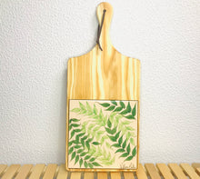 Carregar imagem no visualizador da galeria, Tábua de Madeira com Azulejo 50x22cm