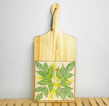 Carregar imagem no visualizador da galeria, Tábua de Madeira com Azulejo 50x22cm