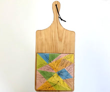 Carregar imagem no visualizador da galeria, Tábua de Madeira com Azulejo 50x22cm