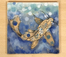Carregar imagem no visualizador da galeria, Azulejo de carpa pintado á mão 20x20cm