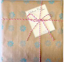 Carregar imagem no visualizador da galeria, Quadro Andorinha floral