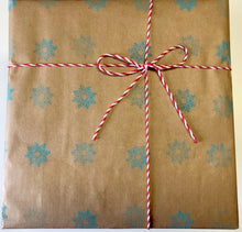 Carregar imagem no visualizador da galeria, Quadro Azulejo Sardinha, Folhagem Azul/ Azul Marinho- 24x24cm