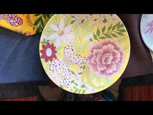 Carregar e reproduzir vídeo no visualizador da galeria, Prato de Cerâmica, Tema Chita, Tamanhos 27cm e 34,5cm