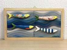 Carregar imagem no visualizador da galeria, Quadro cardume de mini sardinhas 18 x 33 x 1,7cm
