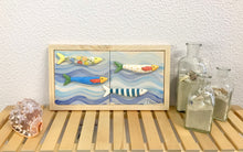 Carregar imagem no visualizador da galeria, Quadro cardume de mini sardinhas 18 x 33 x 1,7cm
