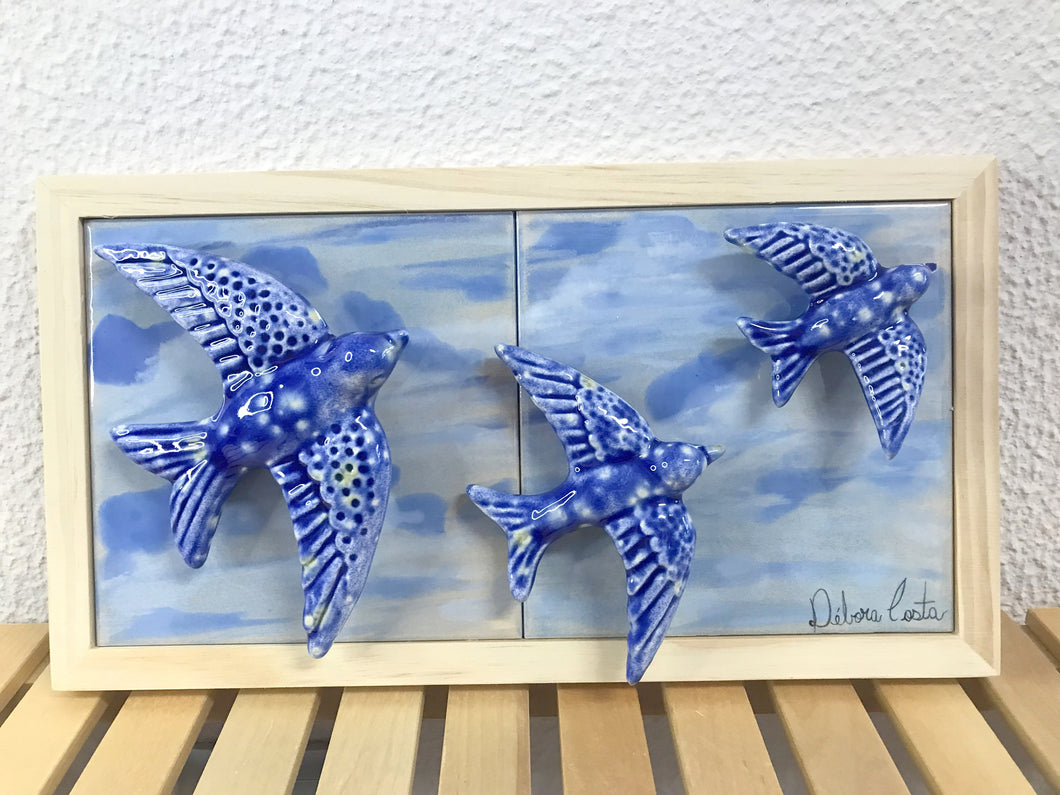 Quadro Azulejos- Céu de Andorinhas - 18x33x5cm