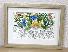 Carregar imagem no visualizador da galeria, Quadrinho Pintado á Mão em Aguarela, com Moldura, Pintura floral, Pequena Moldura, Arte Decorativa, Pintura em Papel, Aquarela, flores
