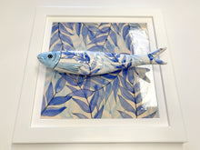 Carregar imagem no visualizador da galeria, Quadro Azulejo Sardinha, Folhagem azul- 24x24cm
