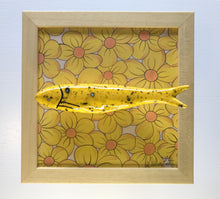 Carregar imagem no visualizador da galeria, Quadro Azulejo Sardinha, Margaridas/ Efeito/ Amarelas - 24x24cm
