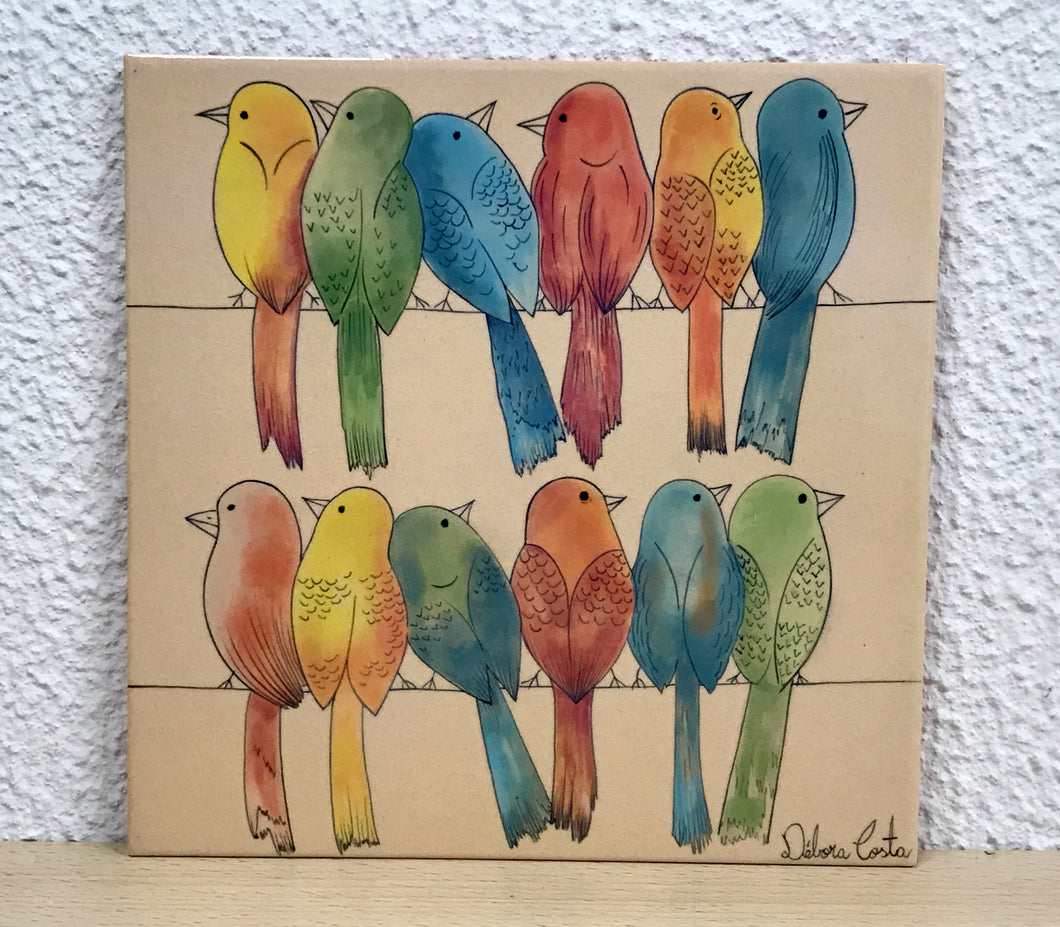 Azulejo 20cm, pintado à mão, tema varal de pássaros, colorido, quadro decorativo, para penduarar, art, cerâmica
