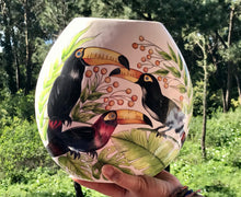 Carregar imagem no visualizador da galeria, Jarra de Cerâmica tropical Tucano 25cm
