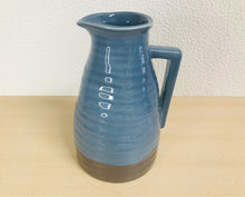 Carregar imagem no visualizador da galeria, Jarro de Cerâmica 16x25cm (Castanho e Azul Acinzentado)
